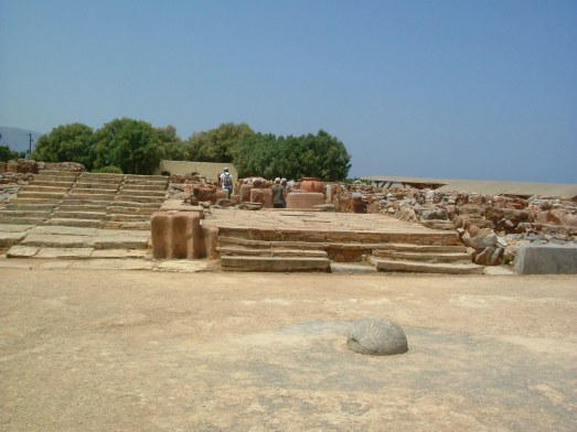 Malia_CentralCourt_03