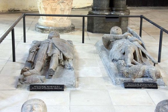 Temple_Church,_Temple,_London_EC4_-_Effigy_of_a_knight_-_geograph.org.uk_-_1223114